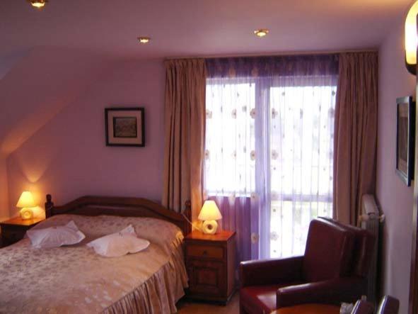Hotel Cosmos Câmpulung Moldovenesc 部屋 写真