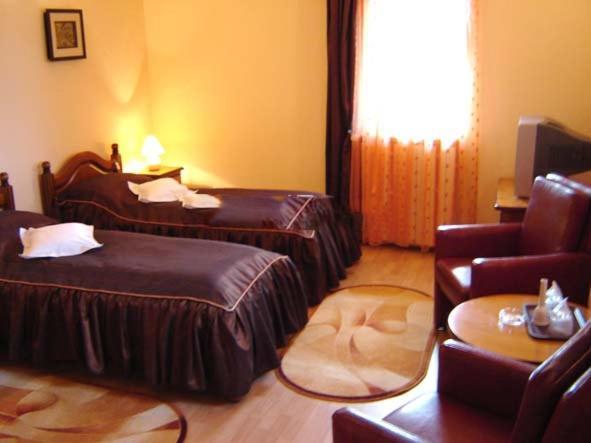 Hotel Cosmos Câmpulung Moldovenesc 部屋 写真
